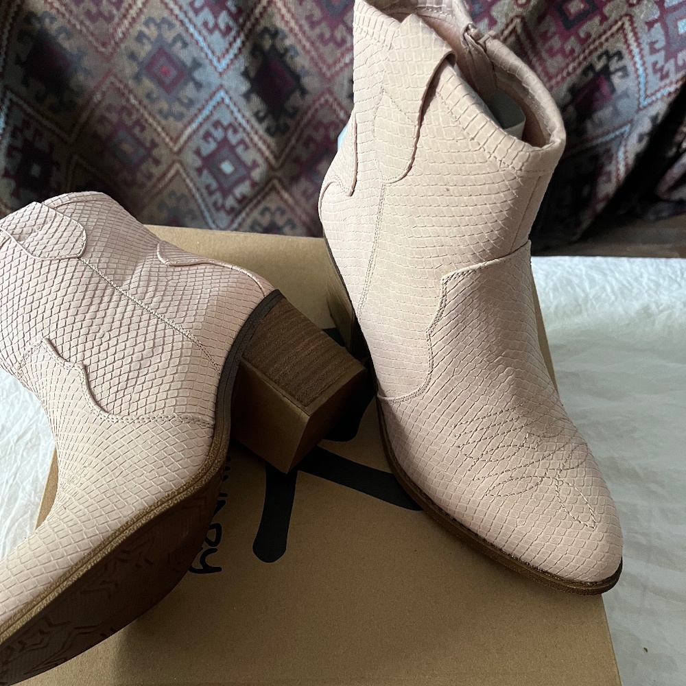 Dirty laundry boots
